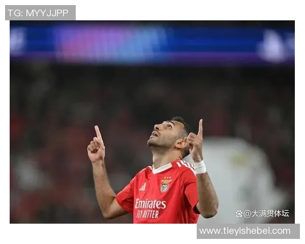 本菲卡逆袭国米3-0胜利引发争议判罚全场沸腾