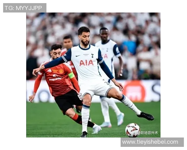 英超激战：马竞与曼联战成平局精彩瞬间回顾