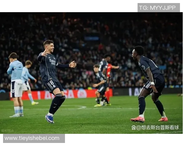 德甲激战：皇马轻取曼联红牌争议引发全场热议与点评