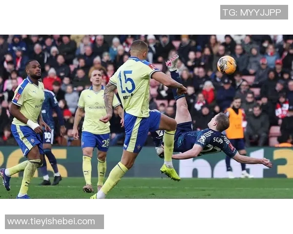 足总杯精彩对决巴萨凭借神扑战胜尤文图斯全场沸腾 足总杯精彩对决巴萨凭借神扑战胜尤文图斯全场沸腾